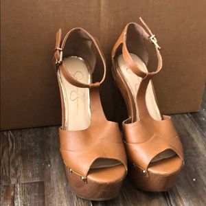 Tan Jessica Simpson heel